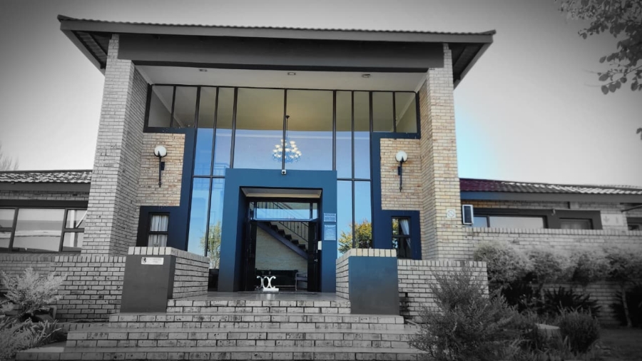 6 Bedroom Property for Sale in Groenvlei Free State
